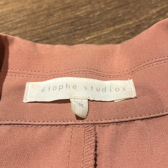 Women's Relaxed Fit Blazer in Blush Pink│Size Medium - Picture 11 of 14